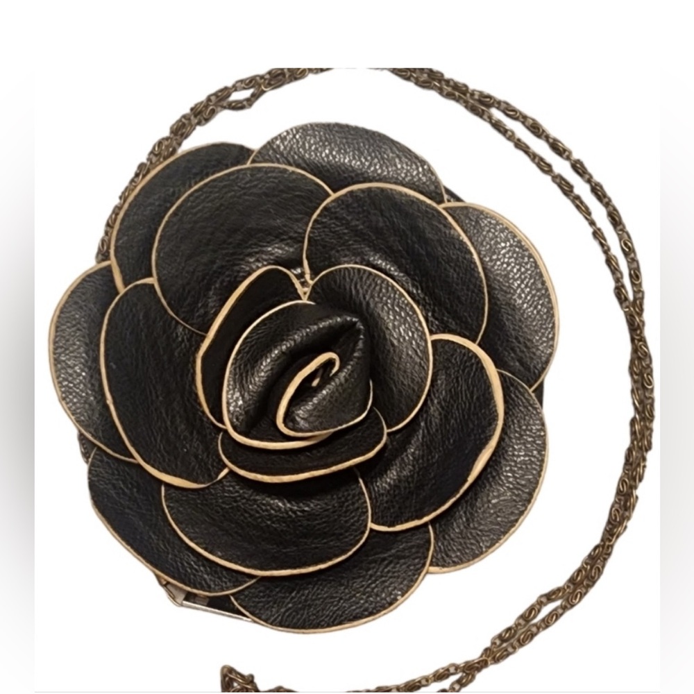 Black cute round handbag
